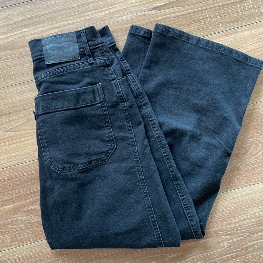 Levi’s Mile High Cropped Wide Leg